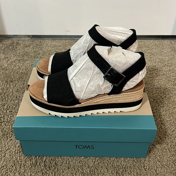 TOMS platform sandal - Picture 3 of 5